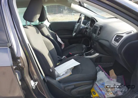 2019 Jeep Compass Sport Fwd from USA, damaged, VIN 3C4NJCAB8KT855796